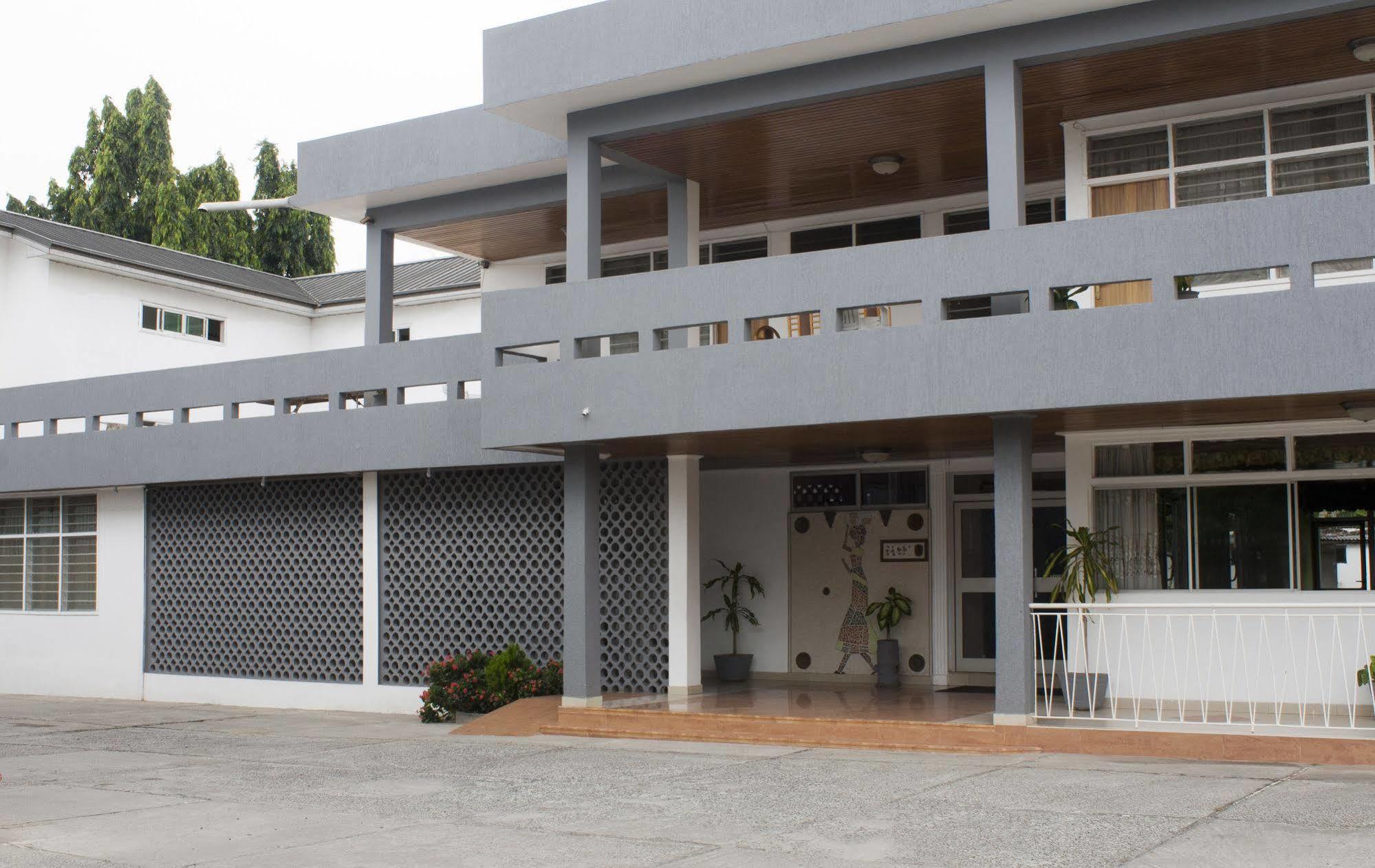 East Legon Guest Lodge Madina Kültér fotó