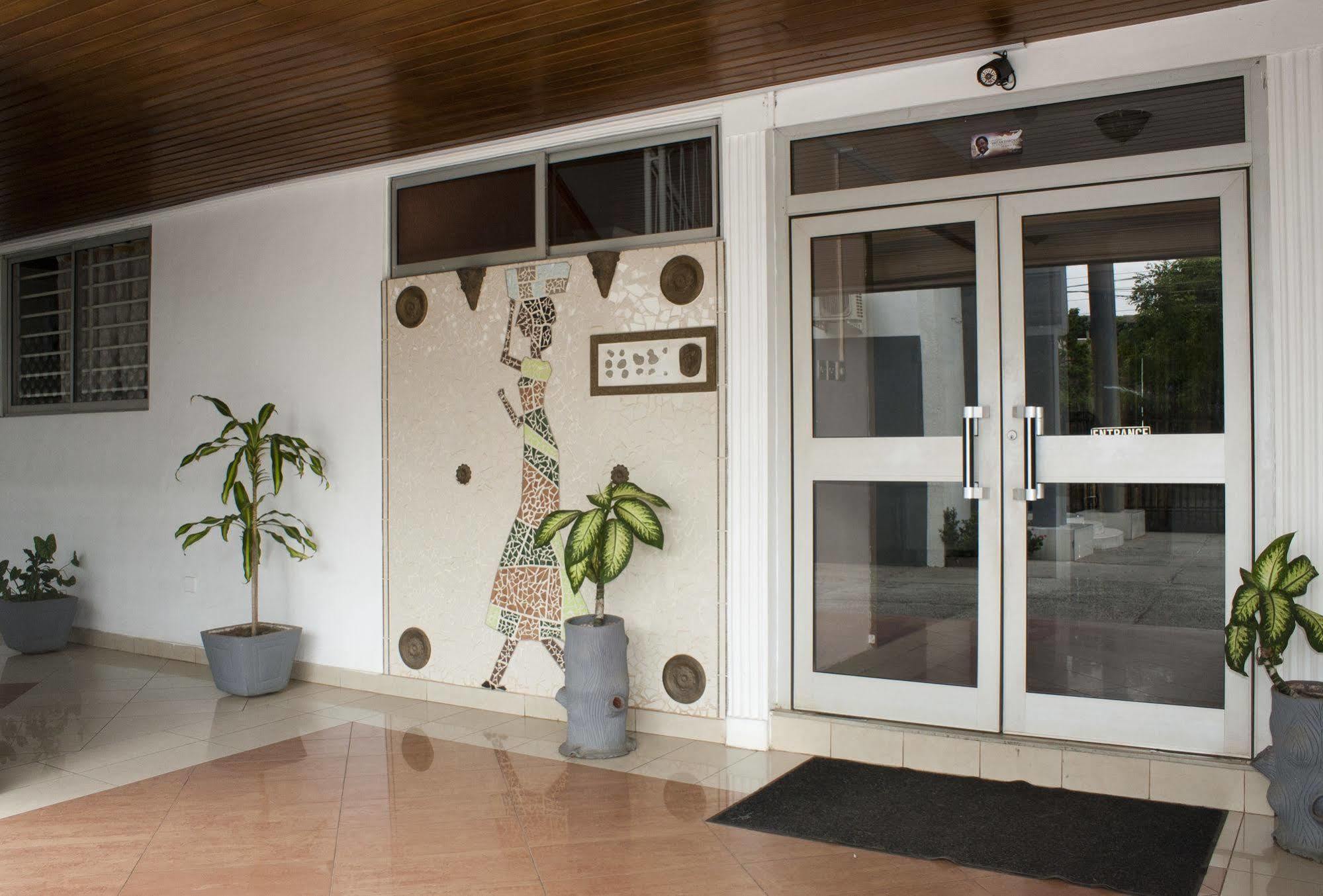 East Legon Guest Lodge Madina Kültér fotó